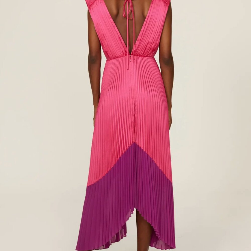 AMUR Pink and Purple Pleated V‑Neck Midi Dress - Picture 2 of 9